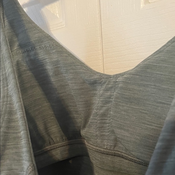 Lululemon Heather Green Align Padded Tank -Size 2 - Picture 10 of 16